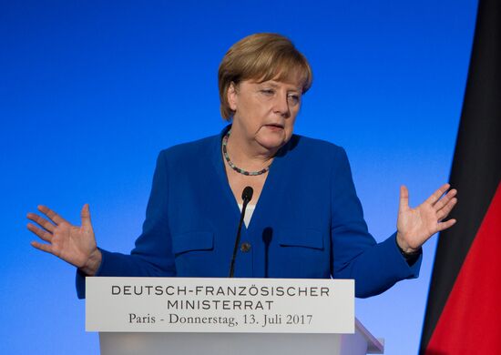 Emmanuel Macron and Angela Merkel's press conference in Paris