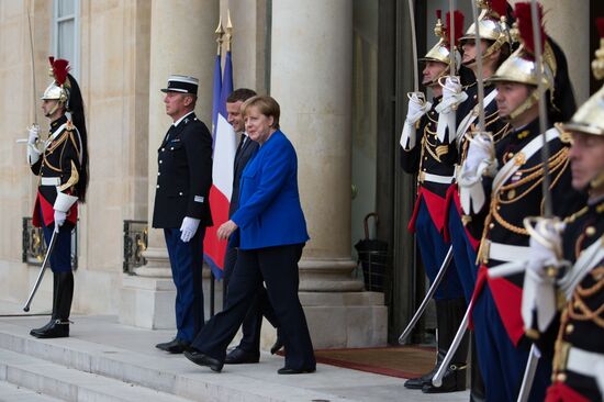 Emmanuel Macron and Angela Merkel's press conference in Paris