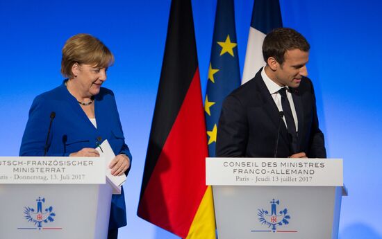 Emmanuel Macron and Angela Merkel's press conference in Paris