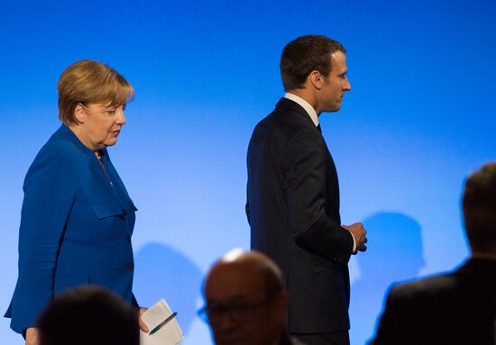 Emmanuel Macron and Angela Merkel's press conference in Paris