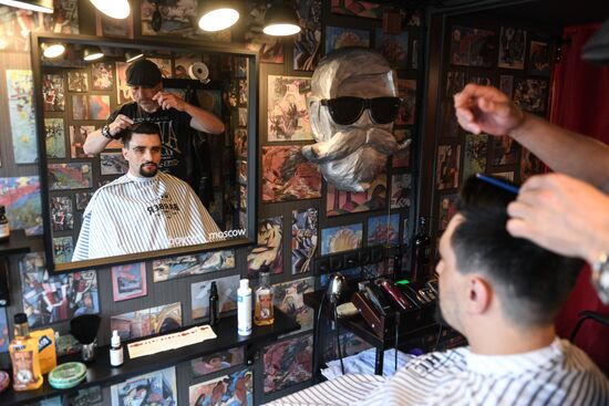 Boy Cut Barber Truck mobile barbershop appears in Moscow