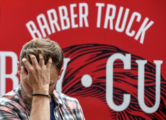Boy Cut Barber Truck mobile barbershop appears in Moscow