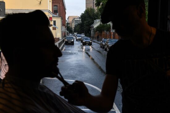 Boy Cut Barber Truck mobile barbershop appears in Moscow