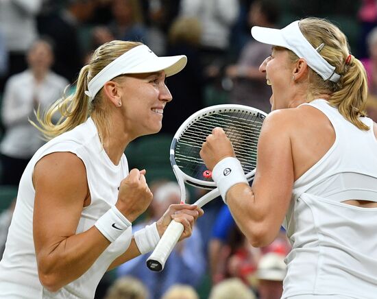 Russian tennis players Ekaterina Makarova and Elena Vesnina win Wimbledon women's doubles tournament