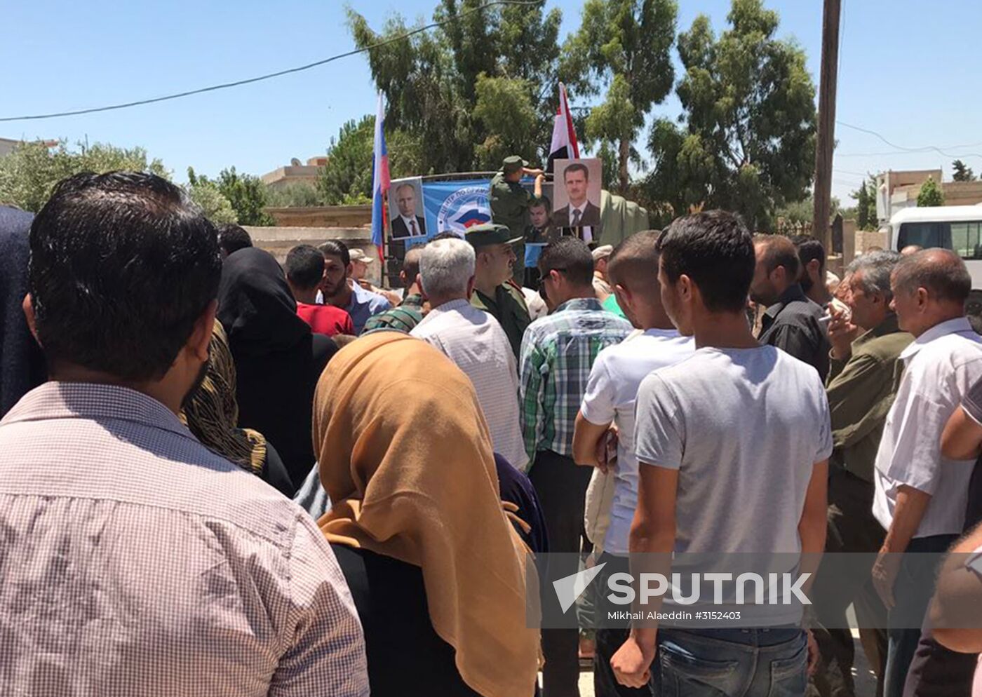 Russian Centre for Reconciliation of Opposing Sides in Syria delivers humanitarian aid to Quneitra province