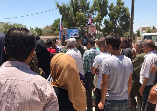 Russian Centre for Reconciliation of Opposing Sides in Syria delivers humanitarian aid to Quneitra province