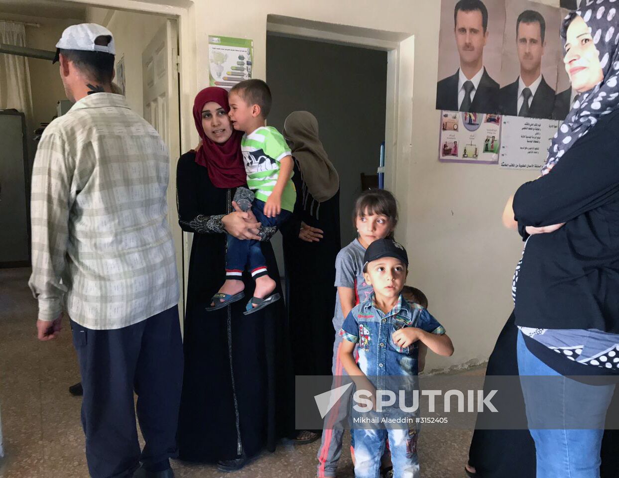 Russian Centre for Reconciliation of Opposing Sides in Syria delivers humanitarian aid to Quneitra province