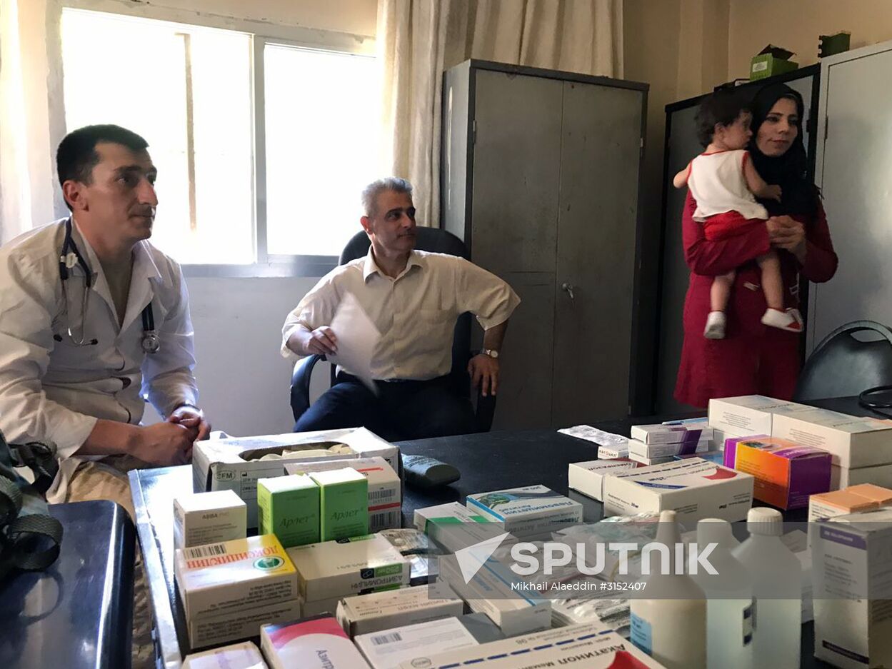 Russian Centre for Reconciliation of Opposing Sides in Syria delivers humanitarian aid to Quneitra province