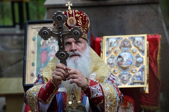 Tsarian religious procession in Yekaterinburg