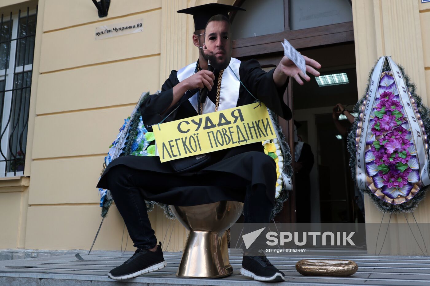 Lviv protesters oppose judicial-system corruption