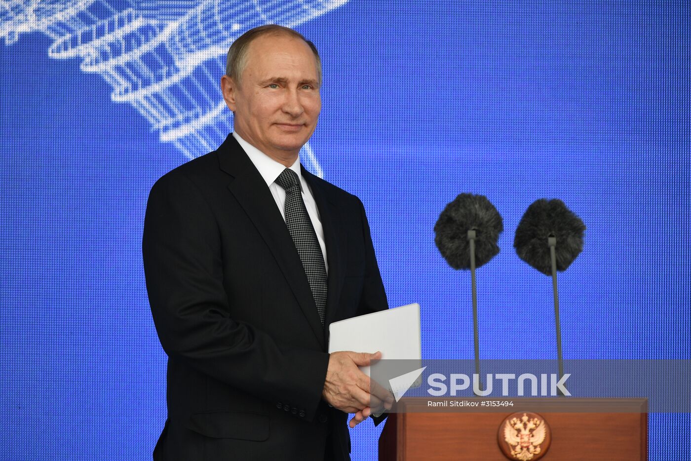 Vladimir Putin visits the International Aviation and Space Salon MAKS-2017