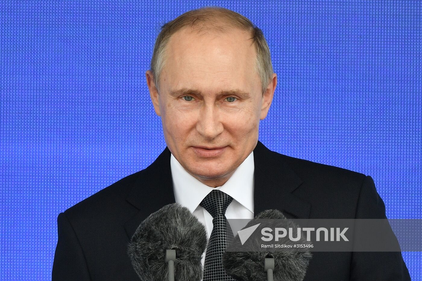 Vladimir Putin visits the International Aviation and Space Salon MAKS-2017
