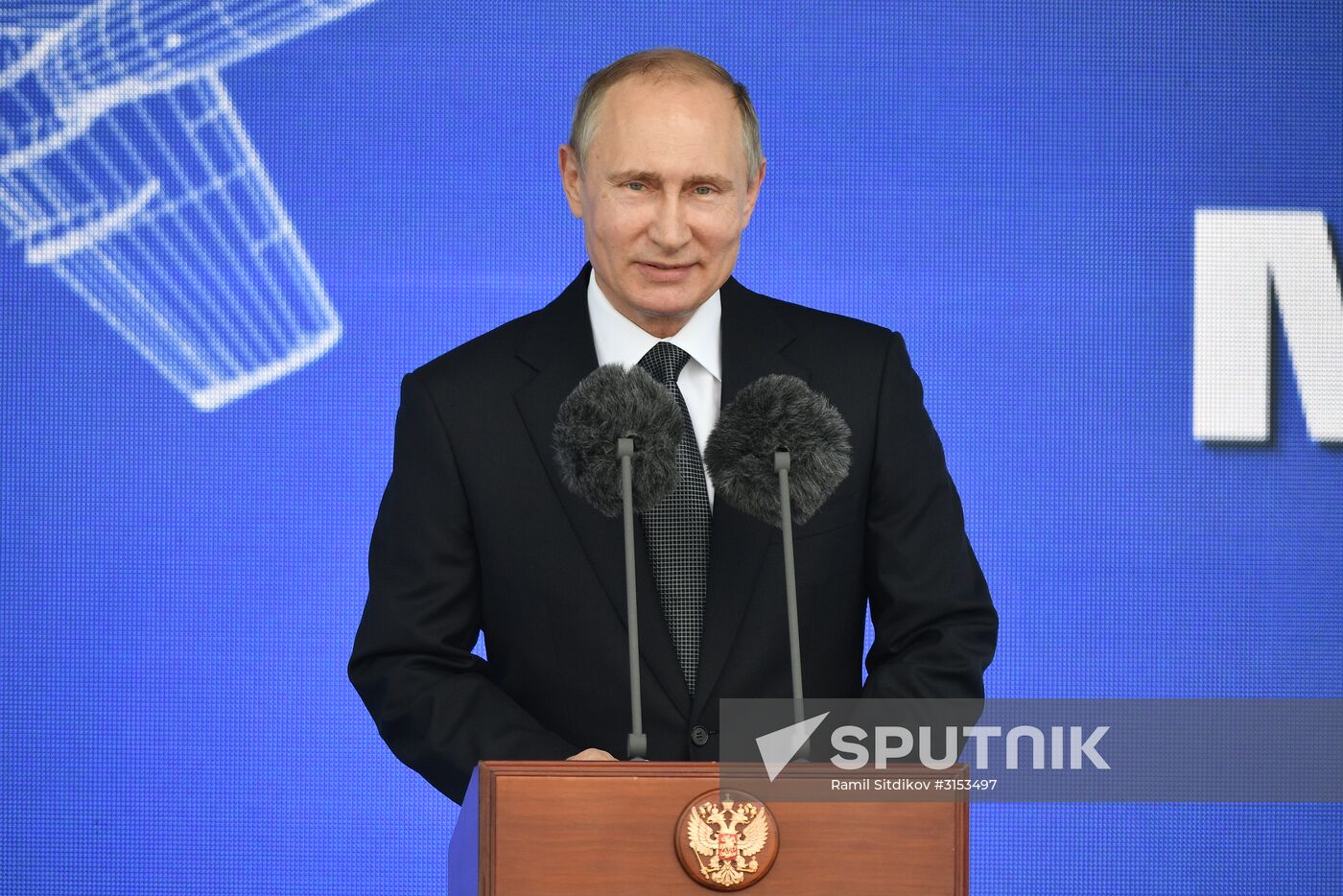 Vladimir Putin visits the International Aviation and Space Salon MAKS-2017