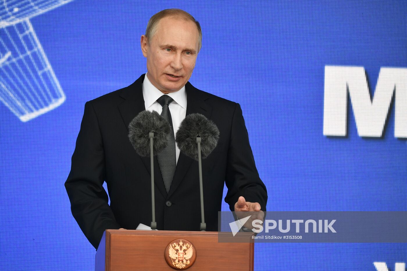 Vladimir Putin visits the International Aviation and Space Salon MAKS-2017