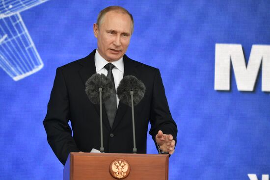 Vladimir Putin visits the International Aviation and Space Salon MAKS-2017