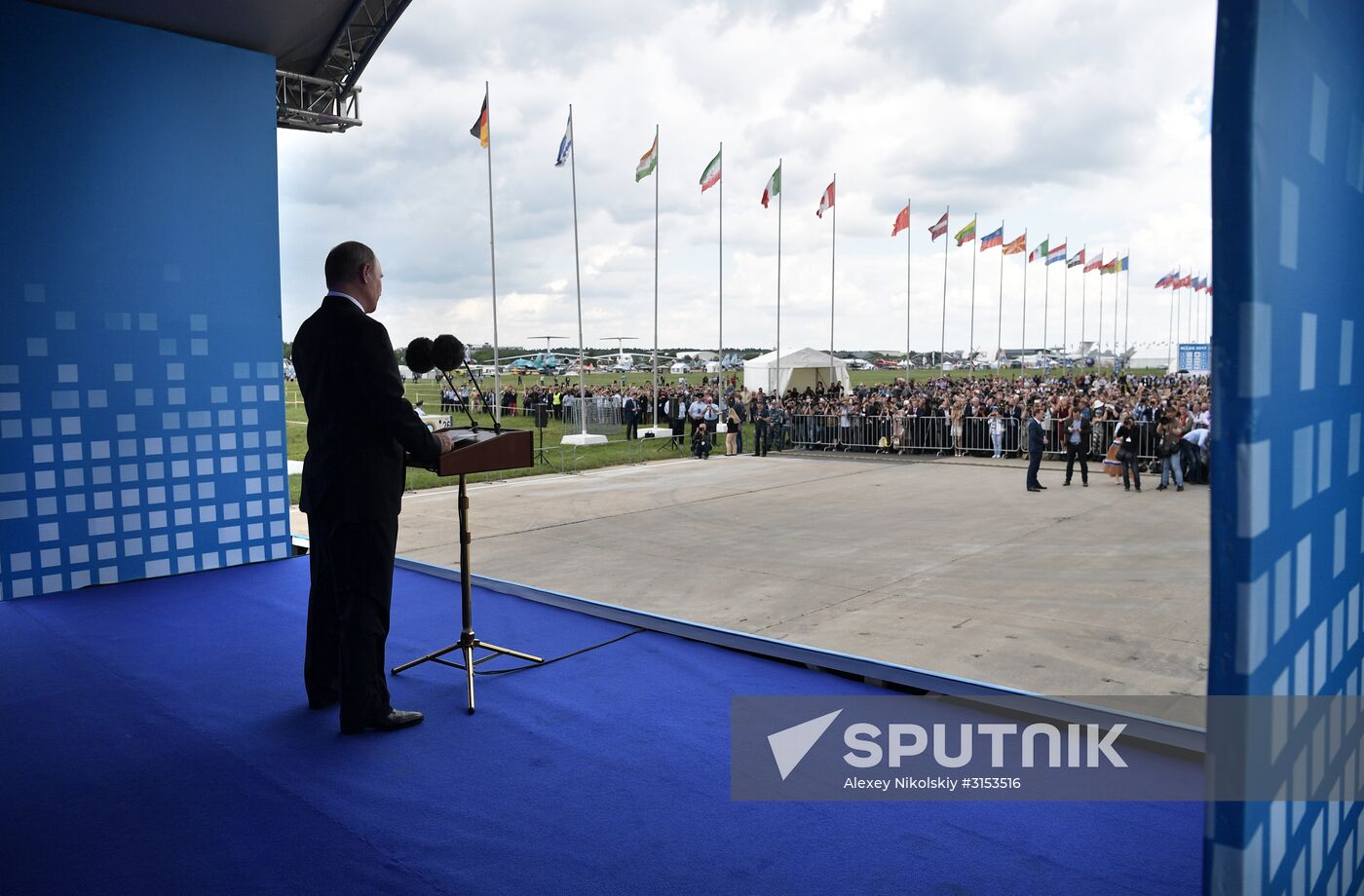 Vladimir Putin visits the International Aviation and Space Salon MAKS-2017