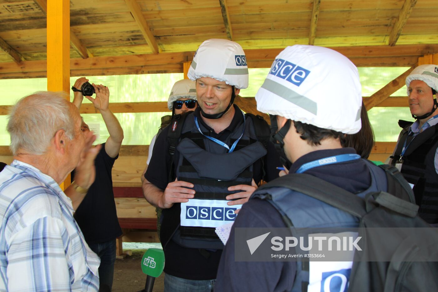 Principal Deputy Chief Monitor of the OSCE Special Monitoring Mission to Ukraine Alexander Hug visits Cossack village of Luganskaya