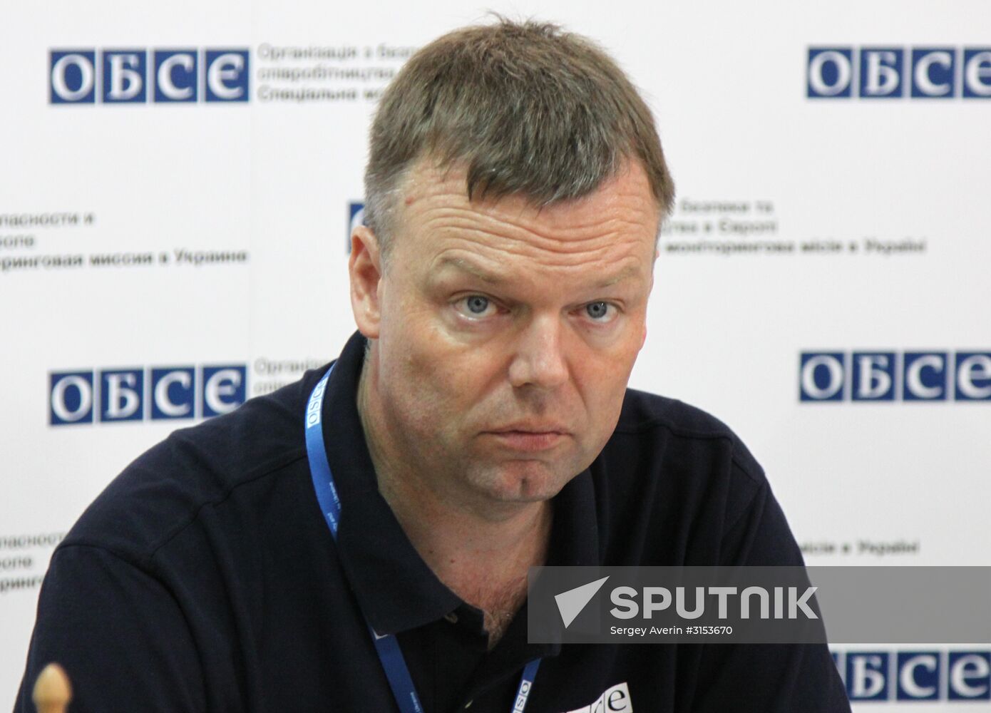 OSCE SMM Principal Deputy Chief Monitor Alexander Hug visits Stanitsa Luganskaya