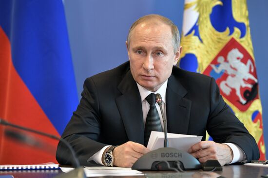 Vladimir Putin visits the International Aviation and Space Salon MAKS-2017