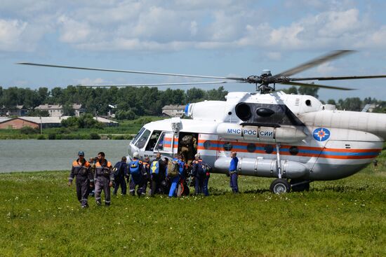 Emergencies Ministry's airborne unit's regional exercise