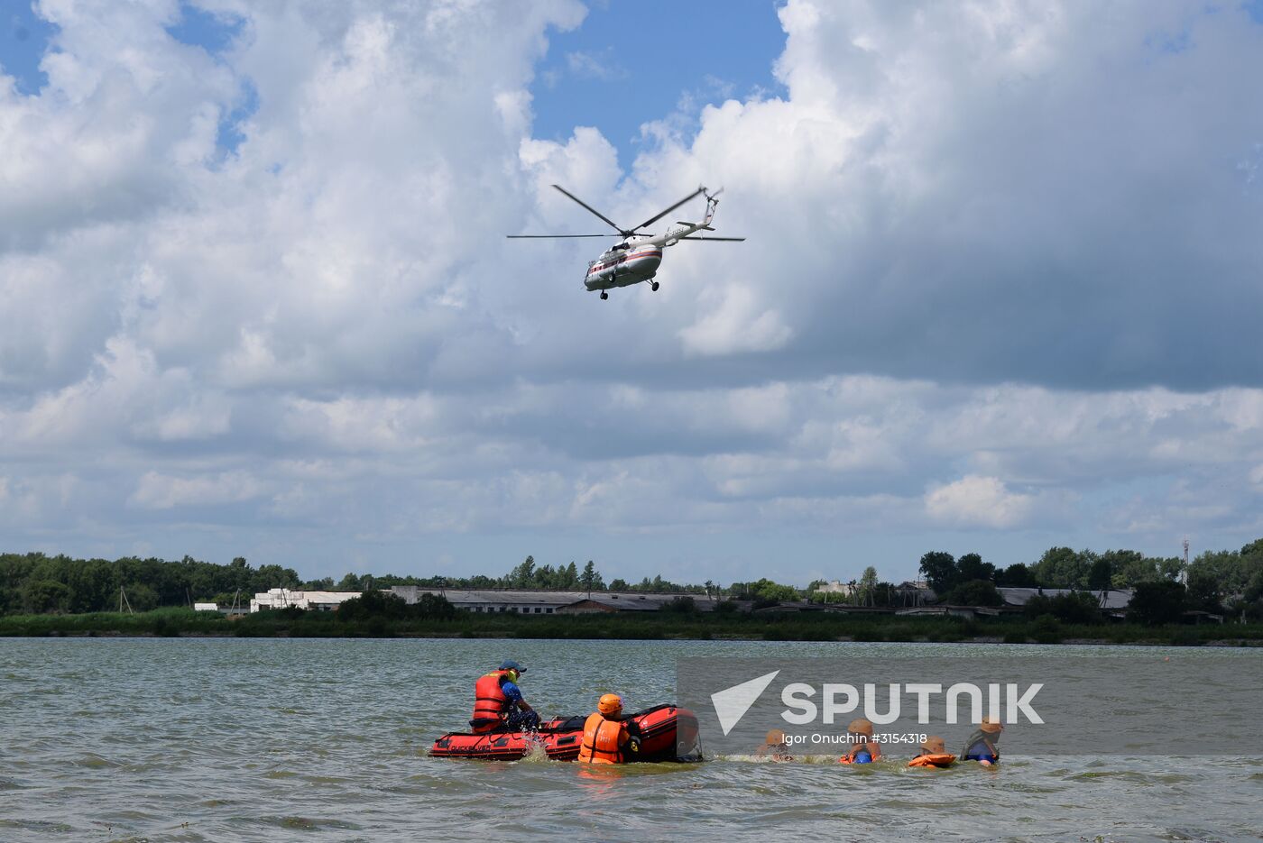Emergencies Ministry's airborne unit's regional exercise