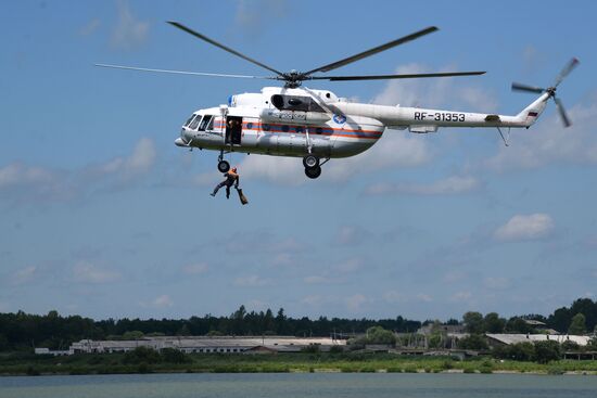 Emergencies Ministry's airborne unit's regional exercise