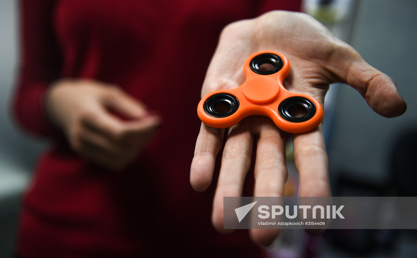 Fidget spinners sale in Moscow
