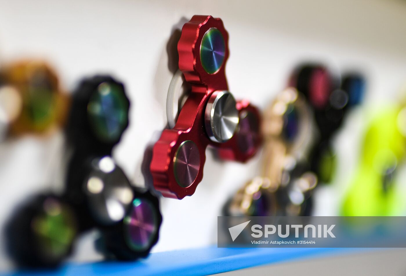 Fidget spinners sale in Moscow