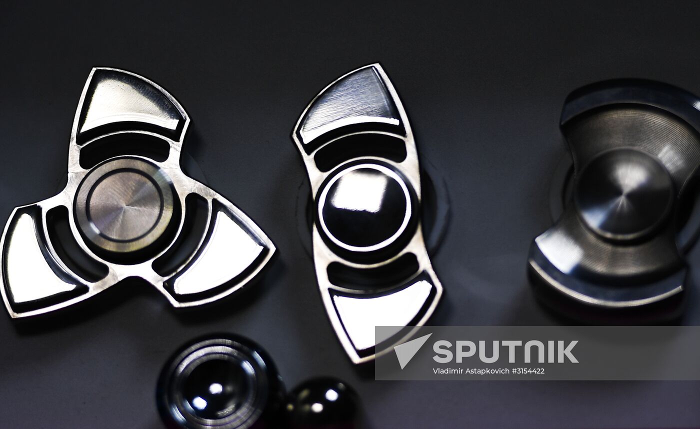 Fidget spinners sale in Moscow