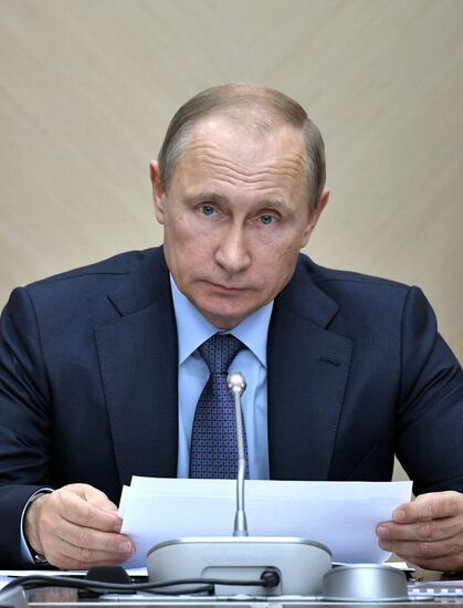 President Vladimir Putin holds meeting with Government members