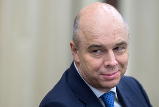 President Vladimir Putin holds meeting with Government members