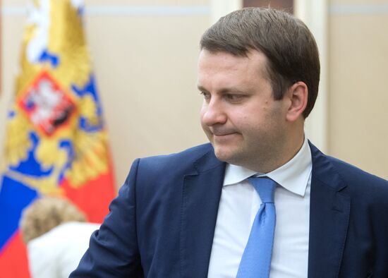 President Vladimir Putin holds meeting with Government members