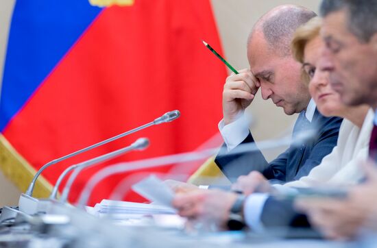 President Vladimir Putin holds meeting with Government members