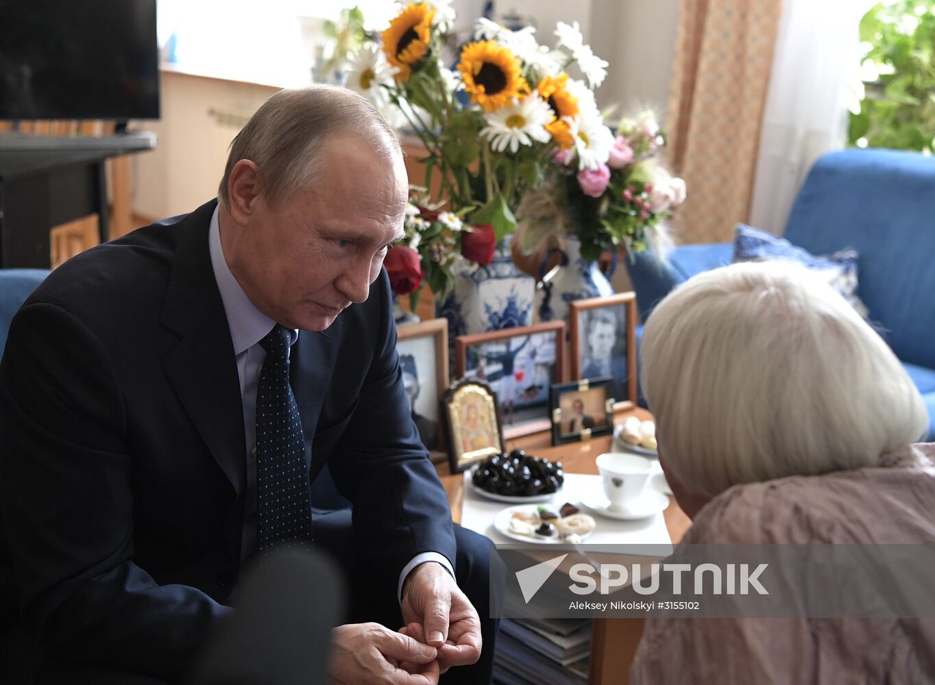 Russian President Vladimir Putin wishes Lyudmila Alekseyeva a happy 90th birthday