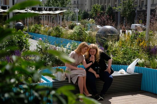 "Summer in Moscow. Flower jam" festival opens in Moscow.
