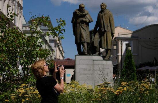 "Summer in Moscow. Flower jam" festival opens in Moscow.