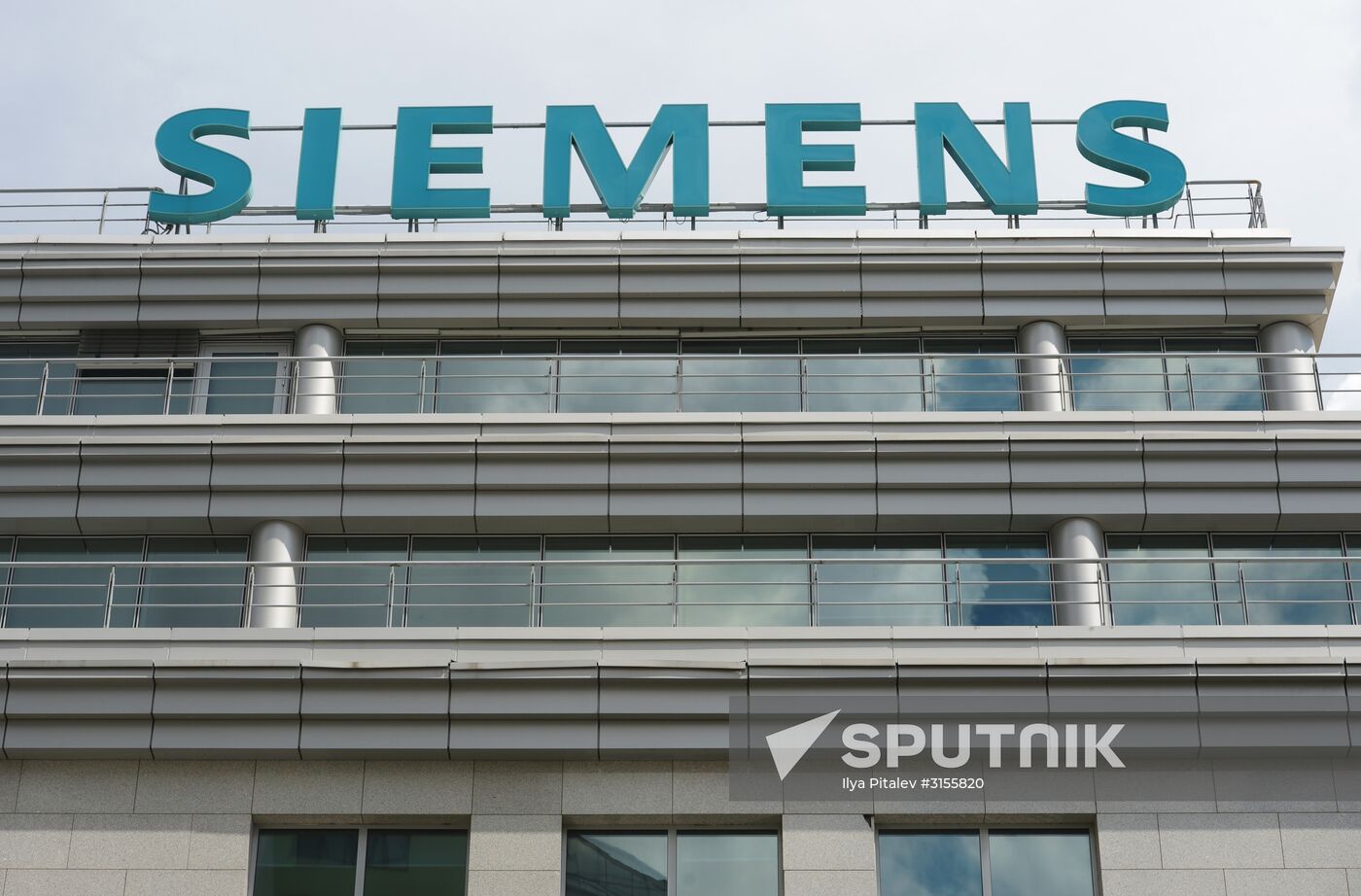 Siemens suspends power equipment supply to Russia