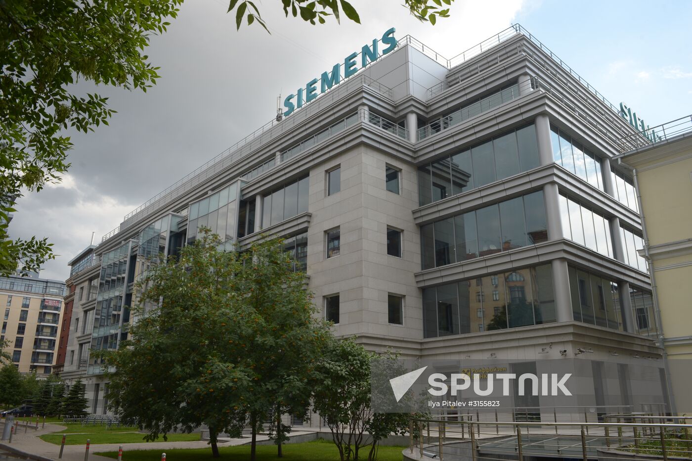 Siemens suspends power equipment supply to Russia