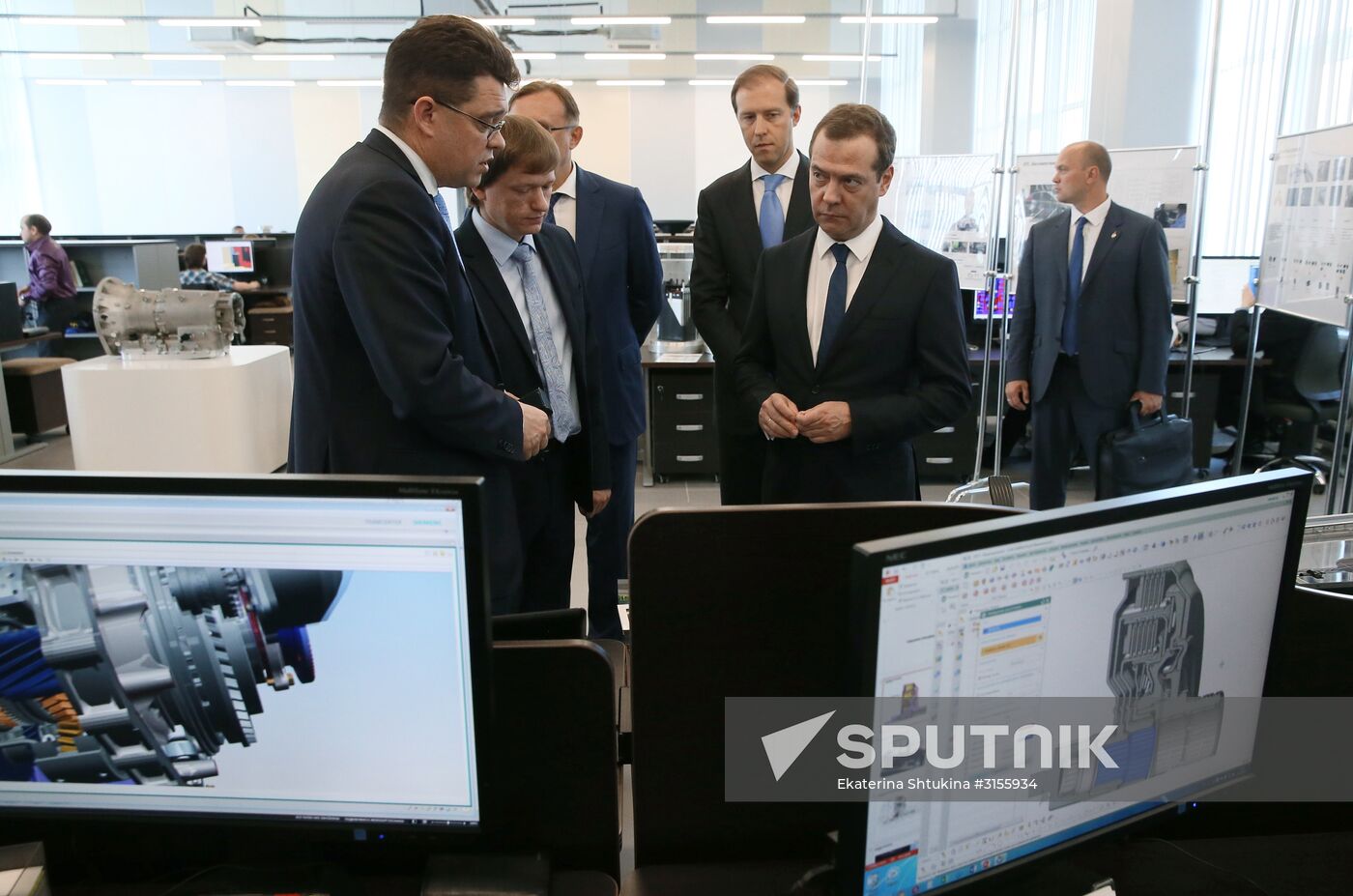 Prime Minister Dmitry Medvedev visits NAMI automotive research institute