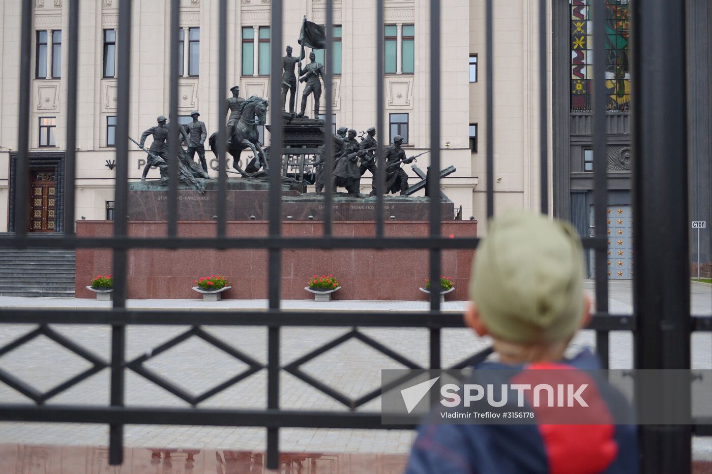 Monument to heroes