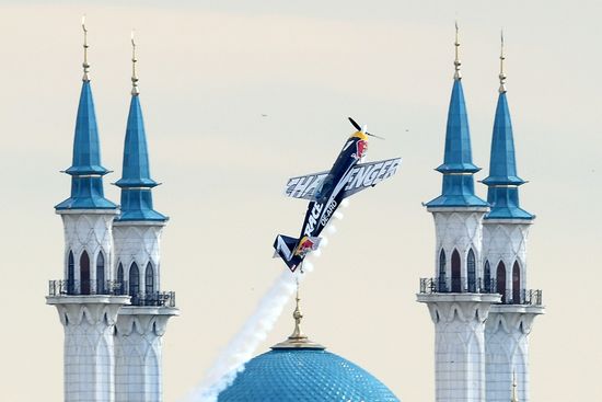 Preparing for Red Bull Air Race stage in Kazan