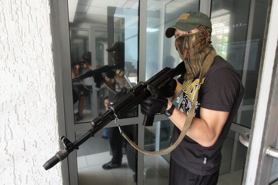 Anti-terrorist exercise in Lugansk