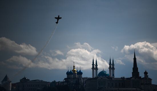 Preparing for Red Bull Air Race stage in Kazan