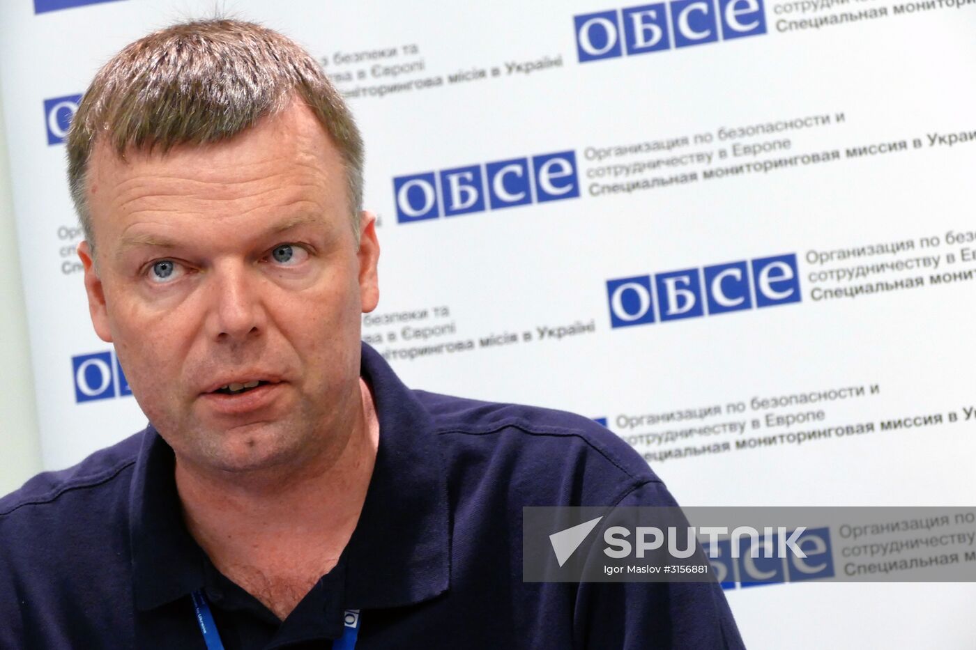 Press conference with Principal Deputy Chief Monitor of OSCE SMM to Ukraine Alexander Hug in Donetsk