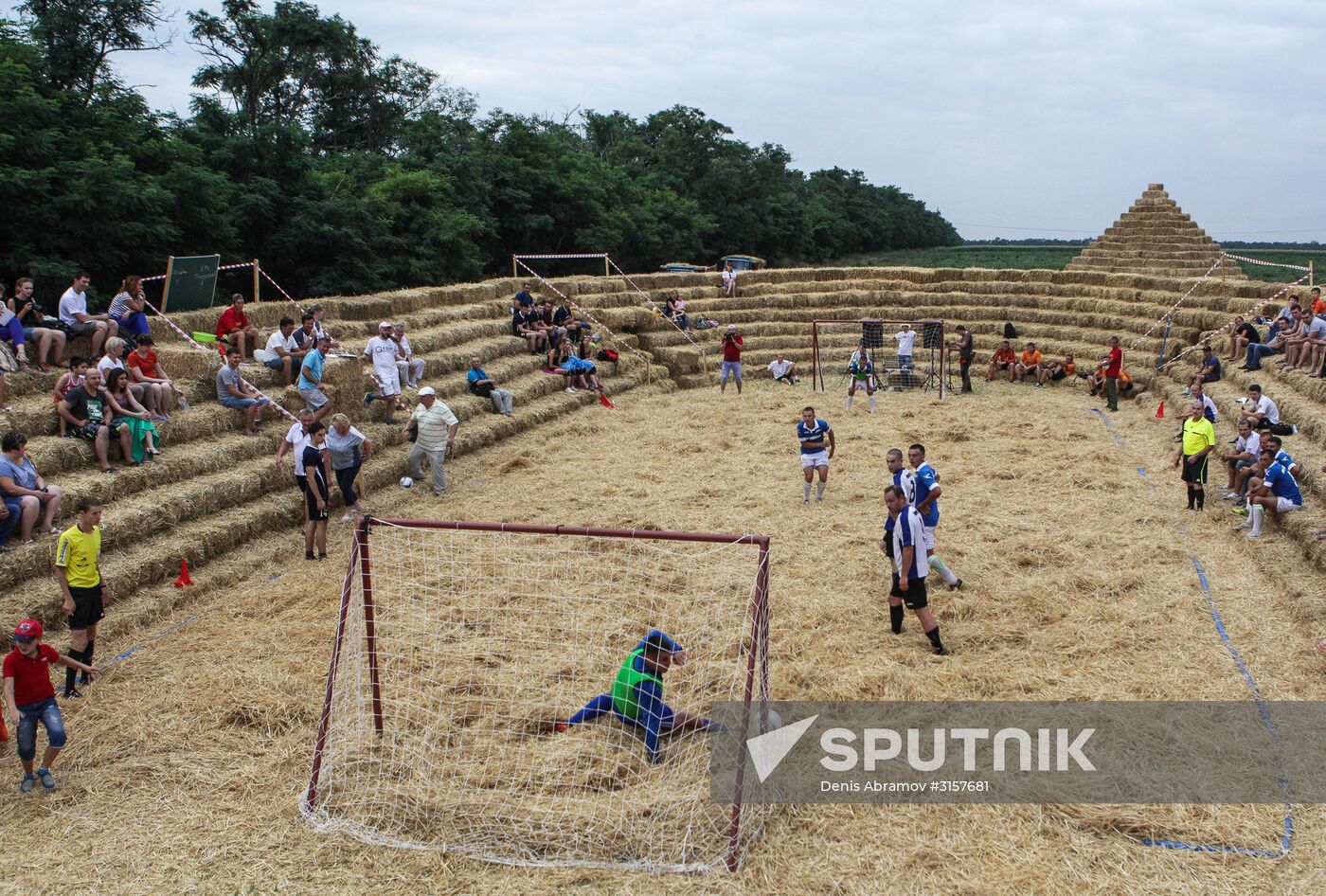 Hay art installations in Stavropol Territory