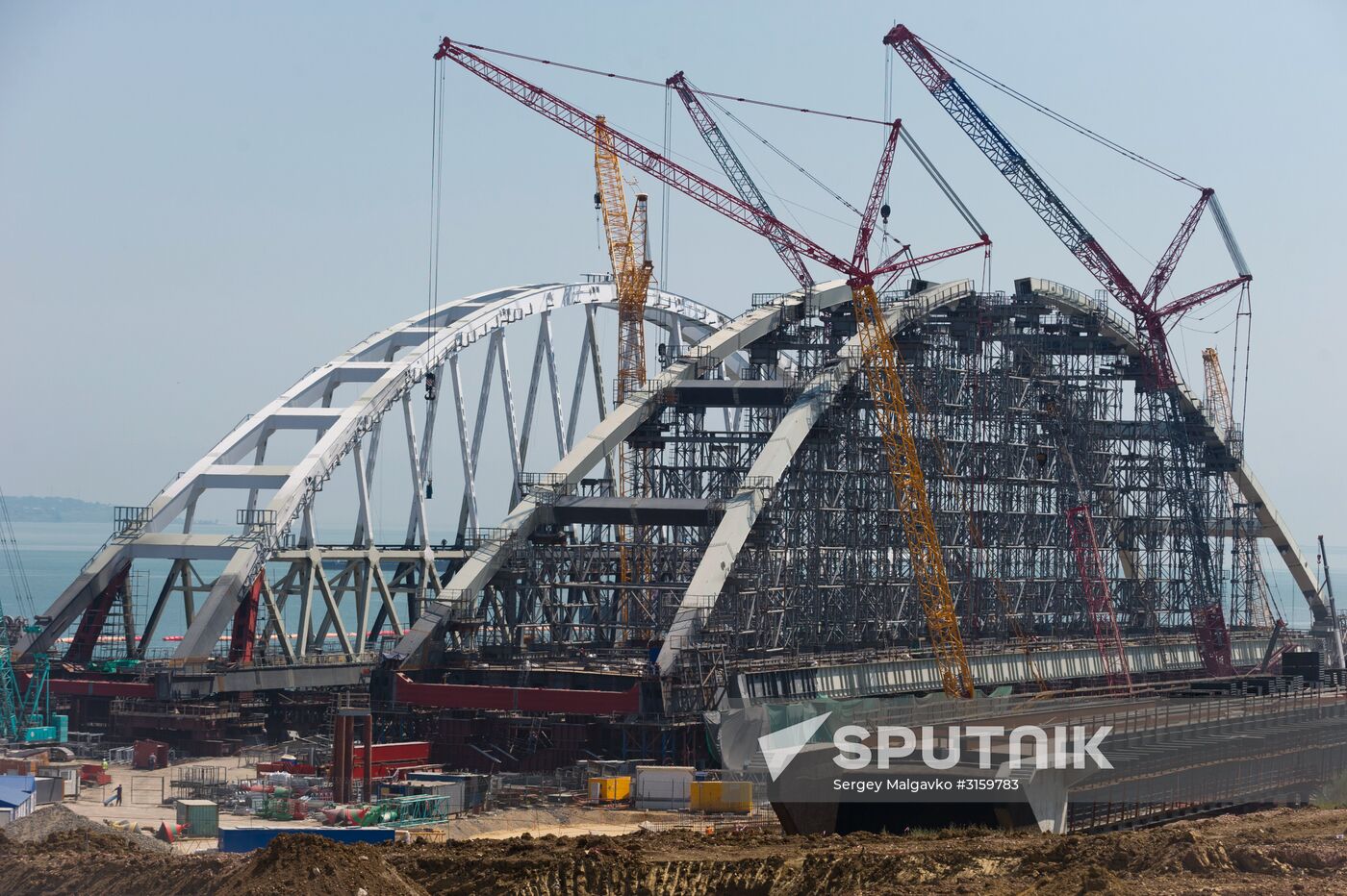 Construction of vehicular approaches to Kerch Strait Bridge
