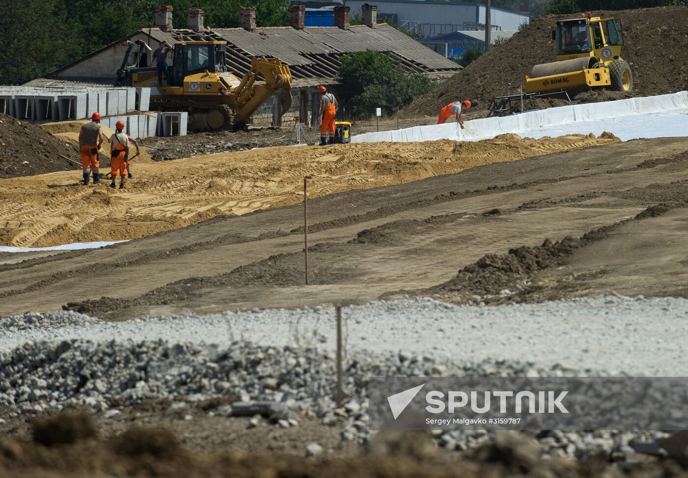Construction of vehicular approaches to Kerch Strait Bridge