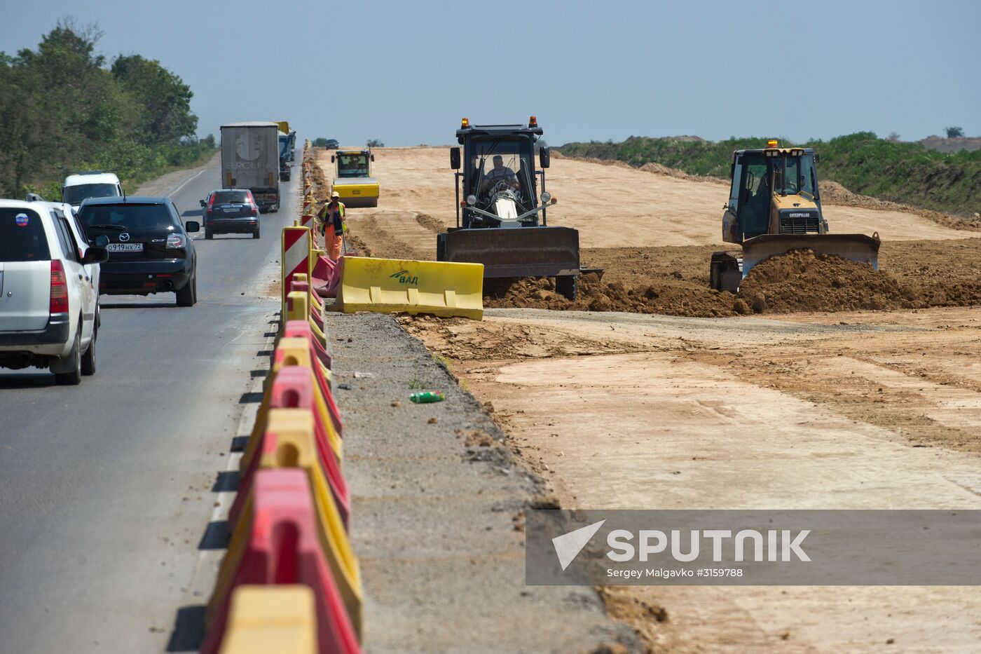 Construction of vehicular approaches to Kerch Strait Bridge