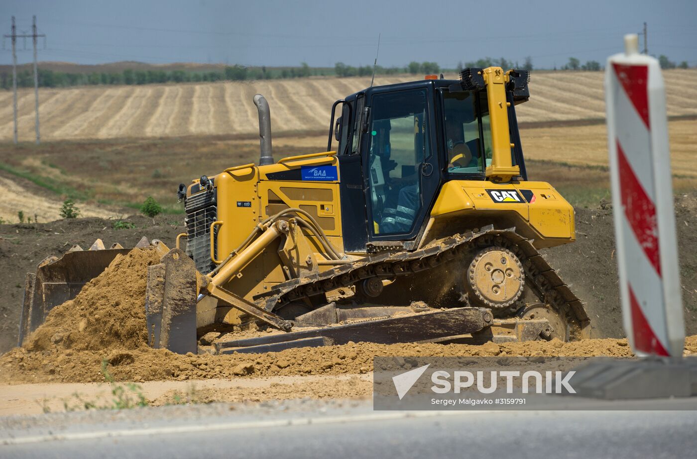 Construction of vehicular approaches to Kerch Strait Bridge