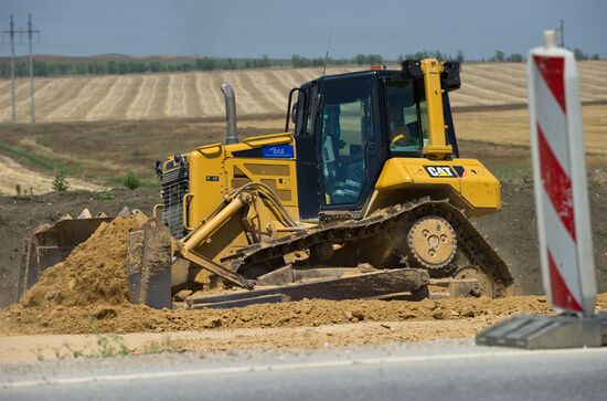 Construction of vehicular approaches to Kerch Strait Bridge